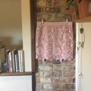 Blush lace mini skirt // Size 10 (fits medium)